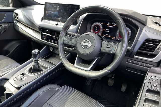 Nissan Qashqai 1.3 DiG-T MH Tekna 5dr