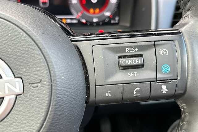 Nissan Qashqai 1.3 DiG-T MH Tekna 5dr