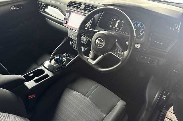 Nissan LEAF 110kW N-Connecta 39kWh 5dr Auto