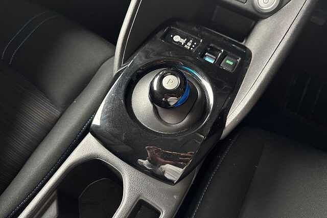 Nissan LEAF 110kW N-Connecta 39kWh 5dr Auto