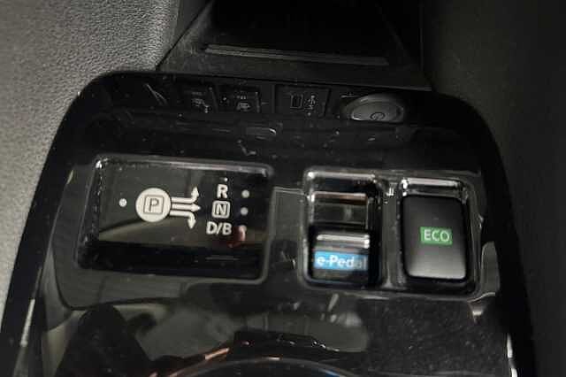 Nissan LEAF 110kW N-Connecta 39kWh 5dr Auto
