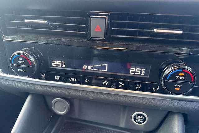 Nissan Qashqai 1.3 DiG-T MH 158 N-Connecta 5dr Xtronic