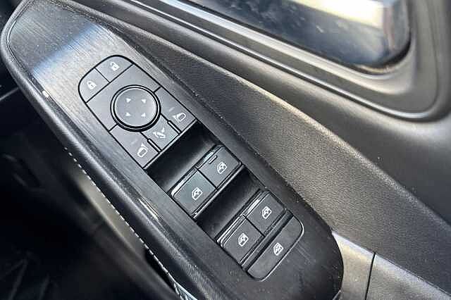 Nissan Qashqai 1.3 DiG-T MH 158 N-Connecta 5dr Xtronic