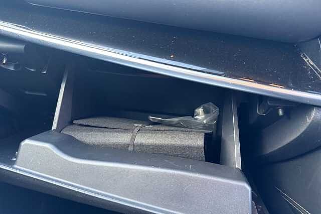 Nissan Qashqai 1.3 DiG-T MH 158 N-Connecta 5dr Xtronic