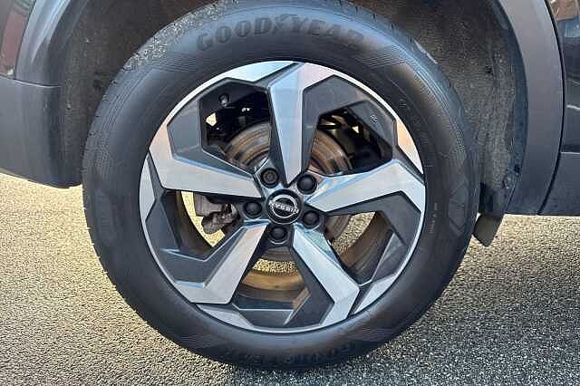 Nissan Qashqai 1.3 DiG-T MH 158 N-Connecta 5dr Xtronic