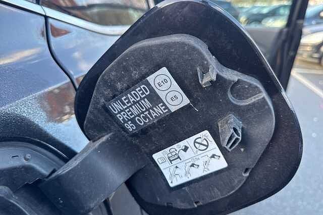 Nissan Qashqai 1.3 DiG-T MH 158 N-Connecta 5dr Xtronic