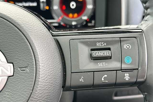 Nissan Qashqai 1.3 DiG-T MH Tekna 5dr