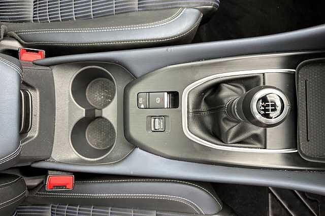 Nissan Qashqai 1.3 DiG-T MH Tekna 5dr