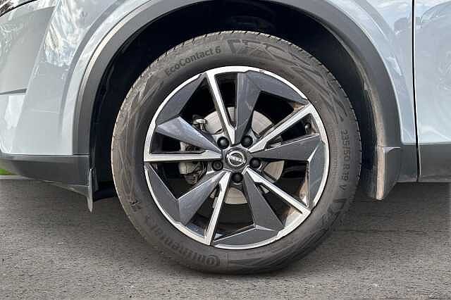 Nissan Qashqai 1.3 DiG-T MH Tekna 5dr