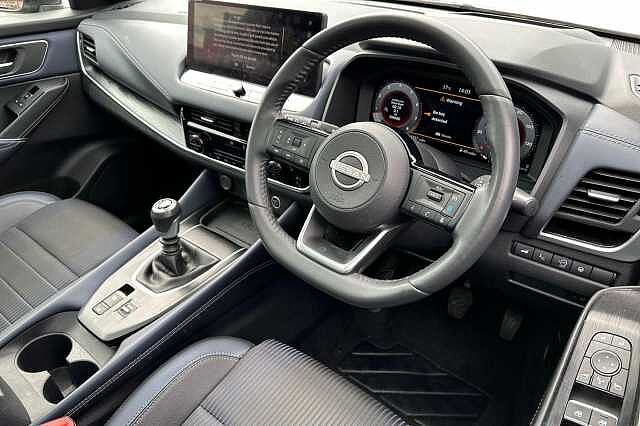 Nissan Qashqai 1.3 DiG-T MH Tekna 5dr