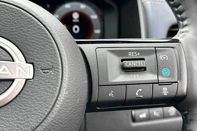 Nissan Qashqai 1.3 DiG-T MH Tekna 5dr