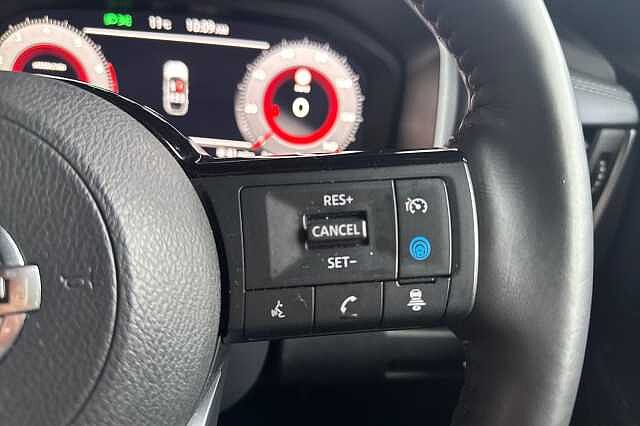 Nissan Qashqai 1.3 DiG-T MH Tekna 5dr