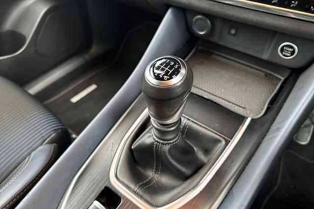 Nissan Qashqai 1.3 DiG-T MH Tekna 5dr