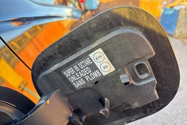 Nissan Juke 1.6 Hybrid Tekna 5dr Auto