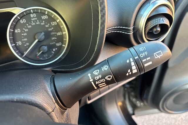 Nissan Juke 1.6 Hybrid Tekna 5dr Auto