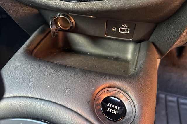 Nissan Juke 1.6 Hybrid Tekna 5dr Auto