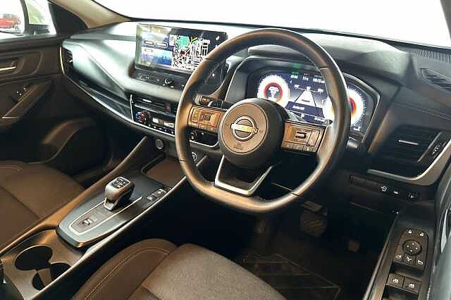 Nissan Qashqai 1.3 DiG-T MH 158 N-Connecta 5dr Xtronic