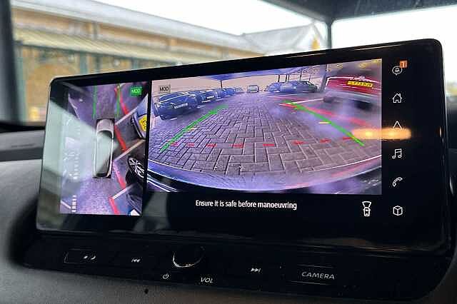 Nissan Qashqai 1.3 DiG-T MH 158 N-Connecta 5dr Xtronic