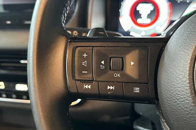 Nissan Qashqai 1.3 DiG-T MH 158 N-Connecta 5dr Xtronic