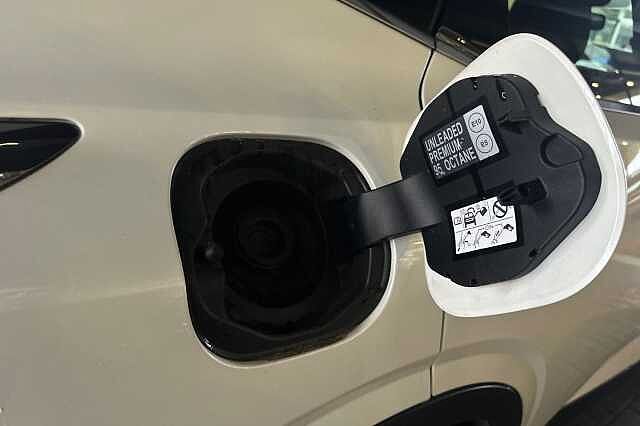 Nissan Qashqai 1.3 DiG-T MH 158 N-Connecta 5dr Xtronic