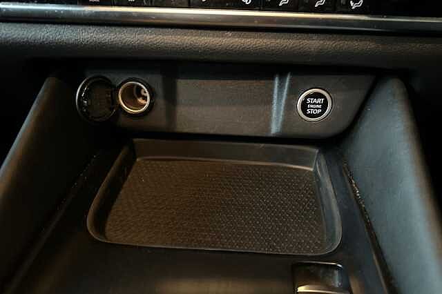 Nissan Qashqai 1.3 DiG-T MH 158 N-Connecta 5dr Xtronic