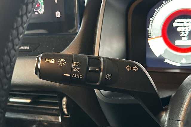 Nissan Qashqai 1.3 DiG-T MH 158 N-Connecta 5dr Xtronic