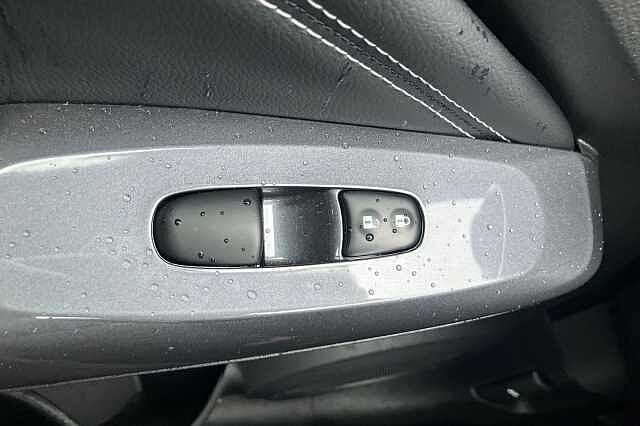 Nissan Juke 1.6 Hybrid Tekna 5dr Auto