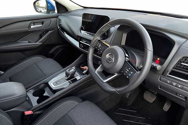 Nissan Qashqai 1.3 DiG-T MH 158 Premiere Edition 5dr Xtronic