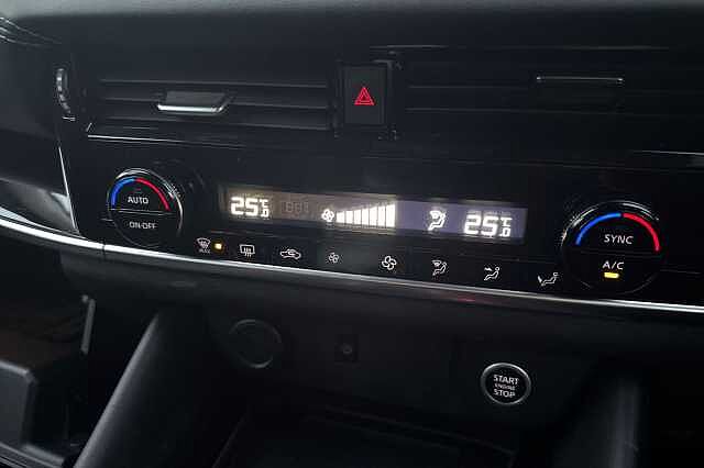 Nissan Qashqai 1.3 DiG-T MH 158 Premiere Edition 5dr Xtronic