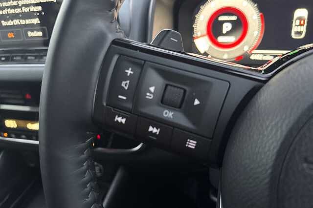 Nissan Qashqai 1.3 DiG-T MH 158 Premiere Edition 5dr Xtronic