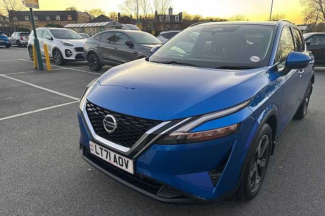 Nissan Qashqai 1.3 DiG-T MH 158 Premiere Edition 5dr Xtronic