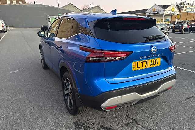 Nissan Qashqai 1.3 DiG-T MH 158 Premiere Edition 5dr Xtronic