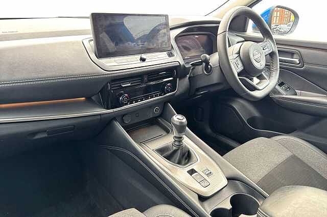 Nissan Qashqai 1.3 DiG-T MH N-Connecta 5dr