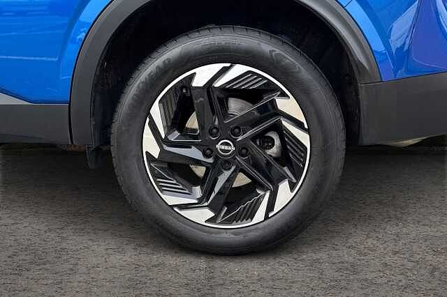 Nissan Qashqai 1.3 DiG-T MH N-Connecta 5dr