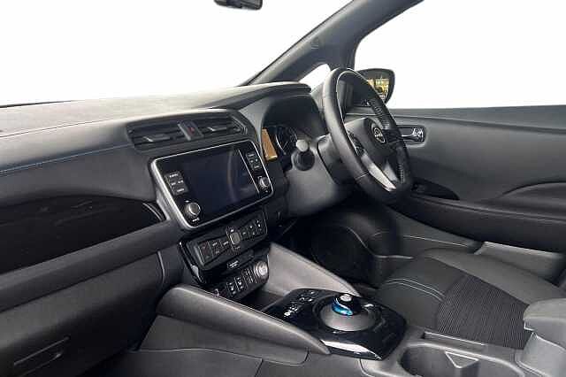Nissan LEAF 110kW N-Connecta 39kWh 5dr Auto