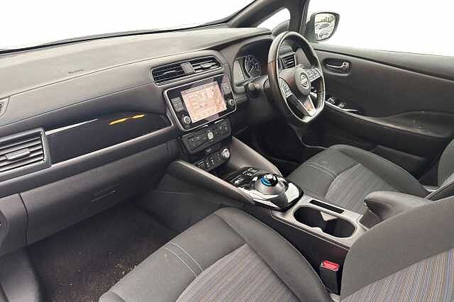 Nissan LEAF 110kW N-Connecta 39kWh 5dr Auto