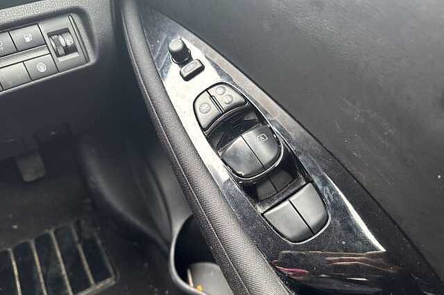 Nissan LEAF 110kW N-Connecta 39kWh 5dr Auto