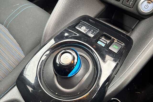 Nissan LEAF 110kW N-Connecta 39kWh 5dr Auto
