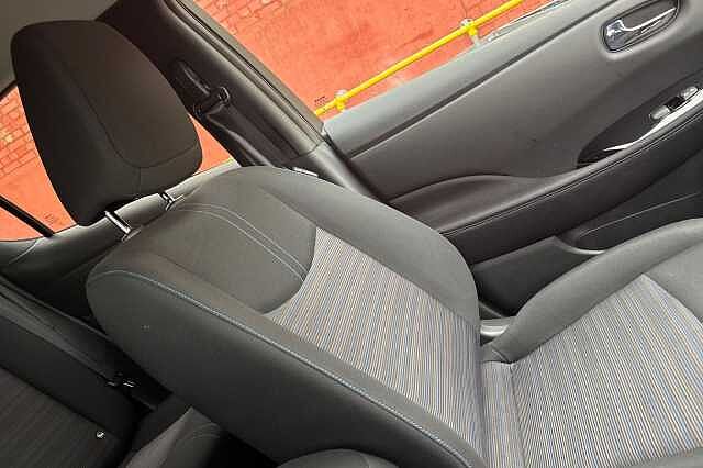 Nissan LEAF 110kW N-Connecta 39kWh 5dr Auto