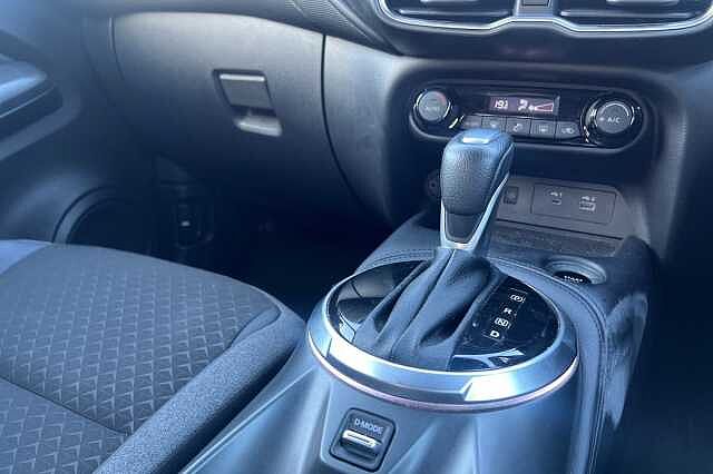 Nissan Juke 1.6 Hybrid N-Connecta 5dr Auto