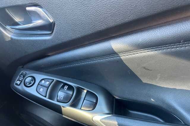 Nissan Juke 1.6 Hybrid N-Connecta 5dr Auto