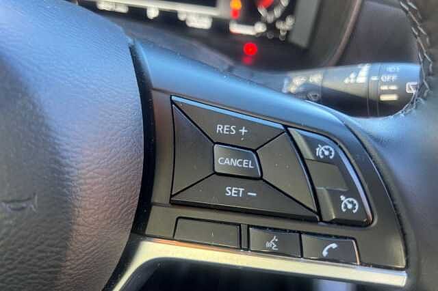 Nissan Juke 1.6 Hybrid N-Connecta 5dr Auto