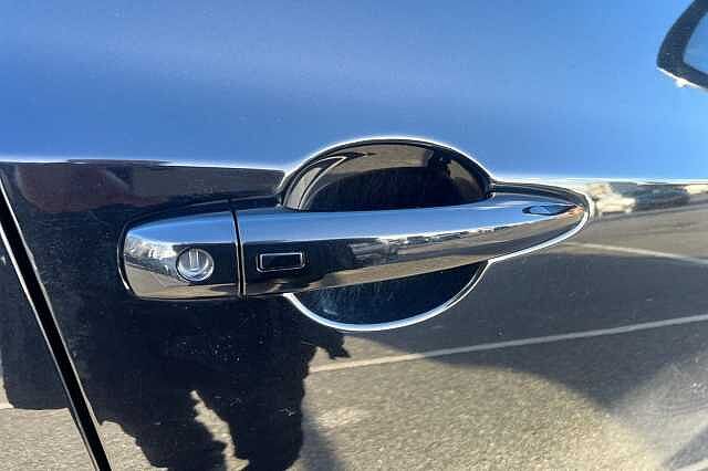 Nissan Juke 1.6 Hybrid N-Connecta 5dr Auto