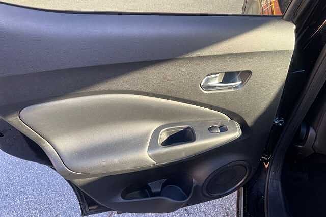 Nissan Juke 1.6 Hybrid N-Connecta 5dr Auto