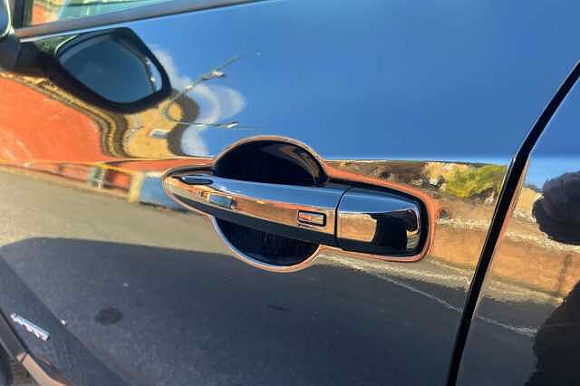 Nissan Juke 1.6 Hybrid N-Connecta 5dr Auto