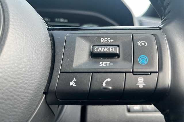 Nissan Qashqai 1.3 DiG-T MH Tekna 5dr