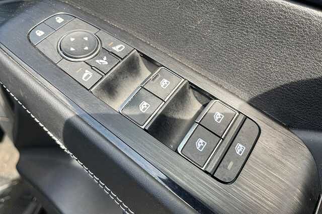 Nissan Qashqai 1.3 DiG-T MH Tekna 5dr