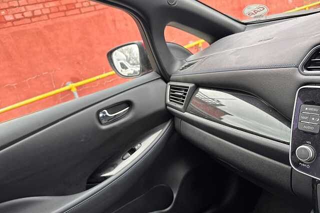 Nissan LEAF 110kW N-Connecta 40kWh 5dr Auto