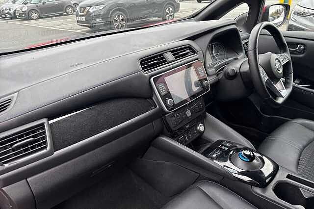 Nissan LEAF 110kW N-Connecta 40kWh 5dr Auto