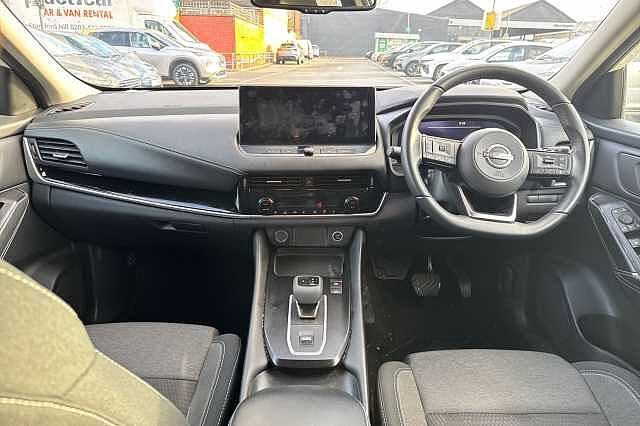Nissan Qashqai 1.3 DiG-T MH 158 N-Connecta [Glass Rf] 5dr Xtronic